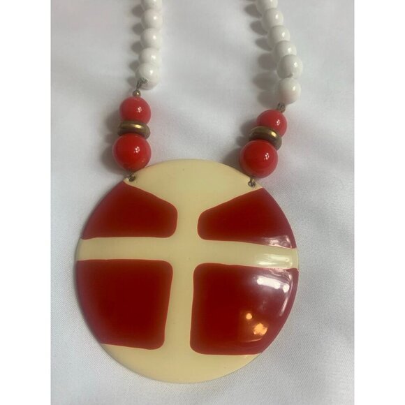 Vintage Red Cream Enameled Medallion Necklace 23 Inch - Picture 4 of 11